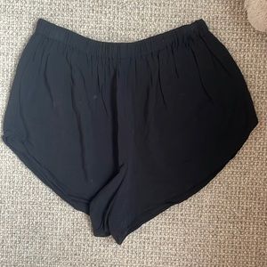 Aritzia Sunday Best Catalina shorts